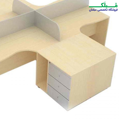 نمایی نزدیک از امکانات میز چهارنفره اکتیران شامل فایل سه کشو و جاکیسی