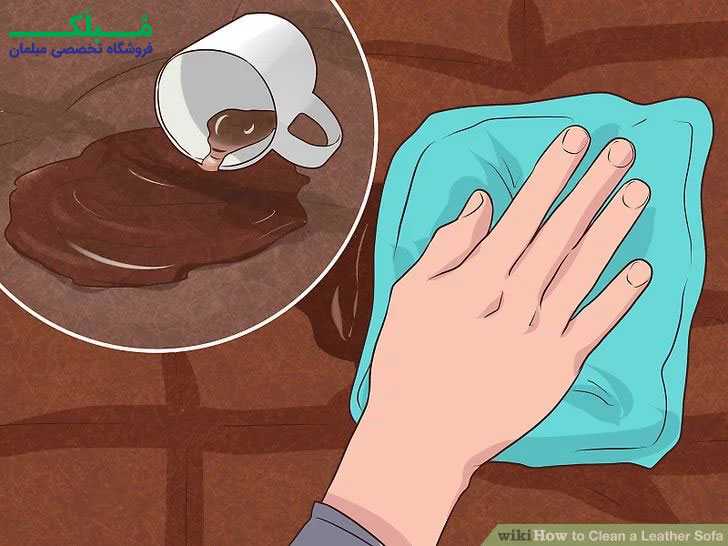 پاک کردن مایعات از روی مبل